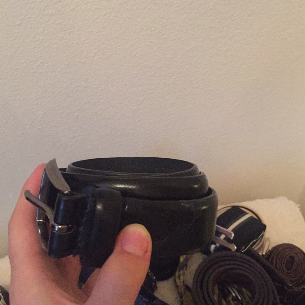 DOCKERS PLAIN BLACK AUTHENTIC LEATHER BELT